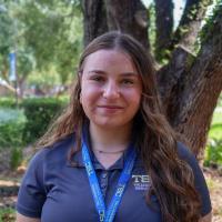 Alexandria Karvaski Headshot